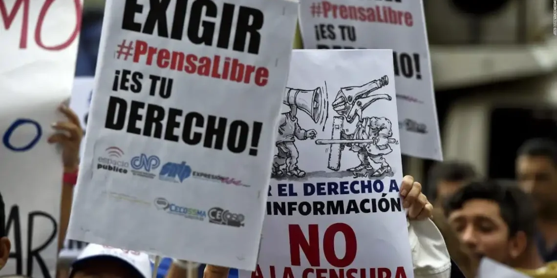 Al menos 14 periodistas fueron retenidos este lunes #5Ene, denunció Sntp