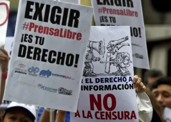 Al menos 14 periodistas fueron retenidos este lunes #5Ene, denunció Sntp
